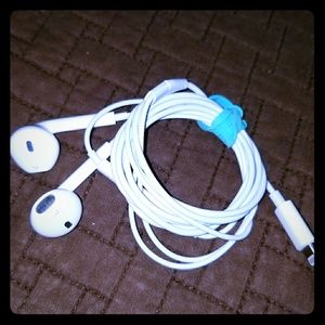 Apple Earpod Earphones with mic & lightning connec